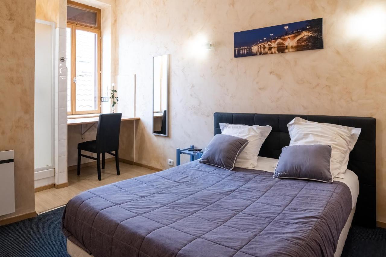 Hotel De La Gare Latresne Dış mekan fotoğraf